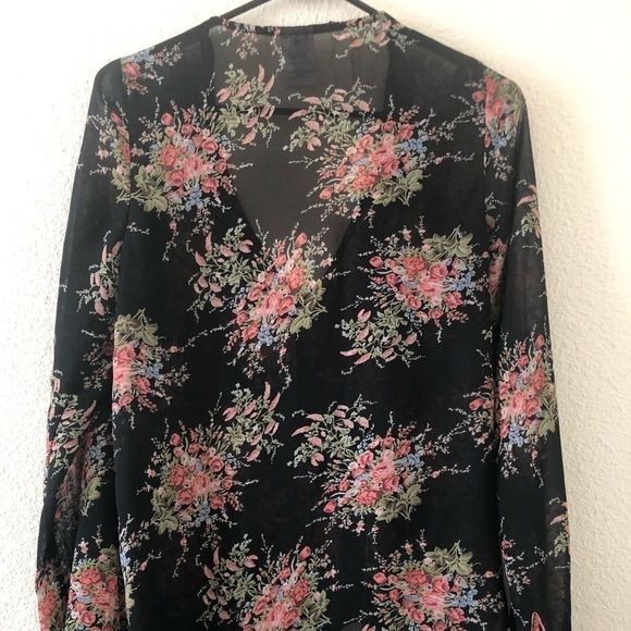 Sheer floral top S - Picture 2 of 4